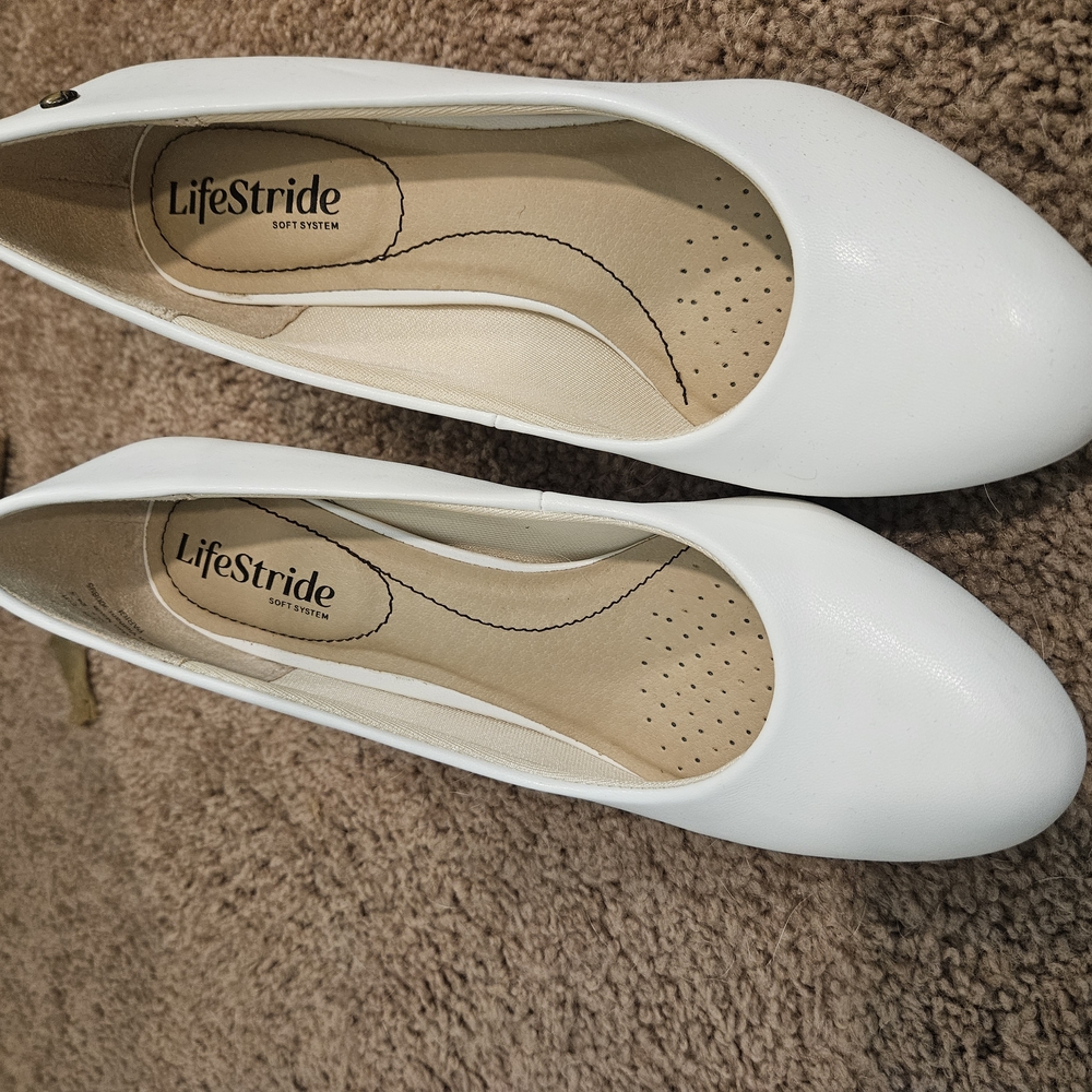 Life Stride Women's White Heels, Size 8, Parigi, White Vinci